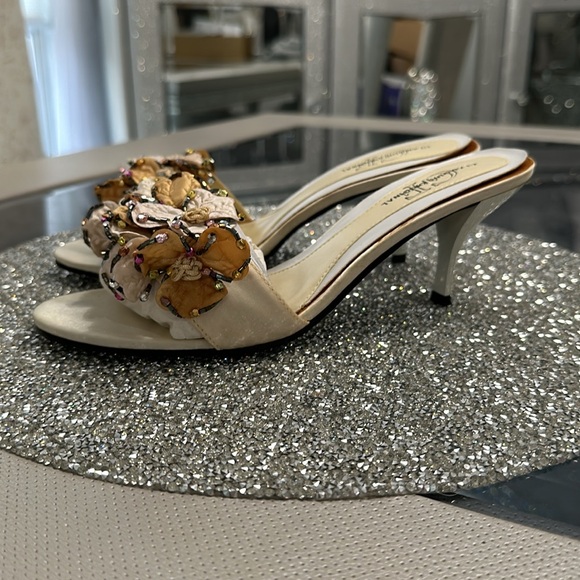 Glamour Original Brown and Cream sequin beaded Flower slip on heel sandals - Picture 4 of 8